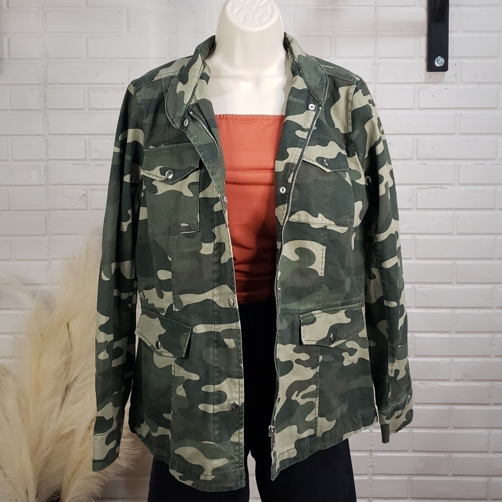 CL🚨 Love Tree Camo Utility Jacket size Medium Green - Picture 9 of 9